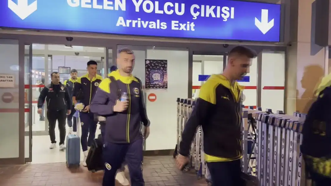 Fenerbahçe kafilesi, Hatayspor karşılaşması için Mersin'e hareket etti