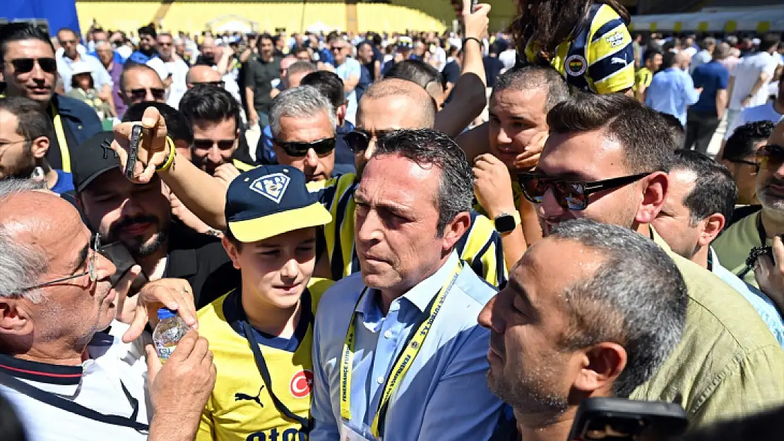 Fenerbahçe Kulübü seçimli olağan genel kurulunda oy verme işlemi başladı