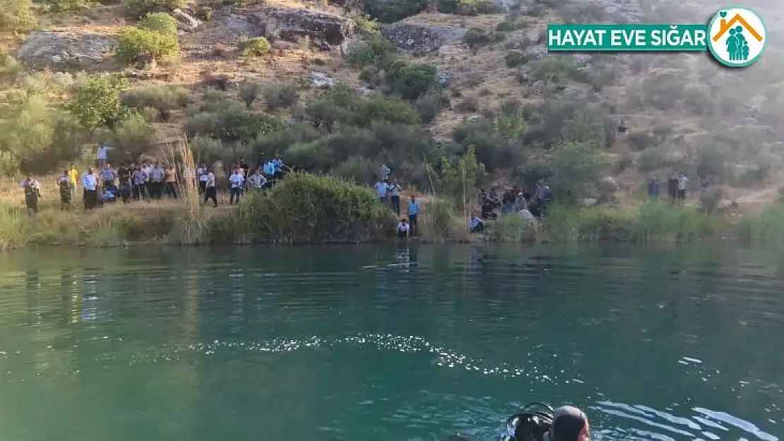 Fırat nehrinde balık tutmak isteyen genç nehre düşerek boğuldu