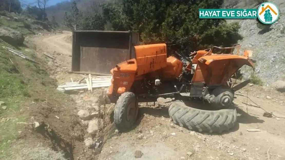 Freni patlayan traktör kayaya çarptı: 1 yaralı