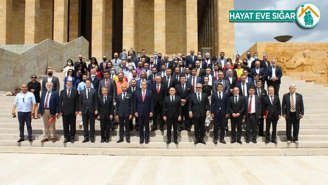 Galatasaray Başkanı Elmas ve yönetim kurulu Anıtkabir'de