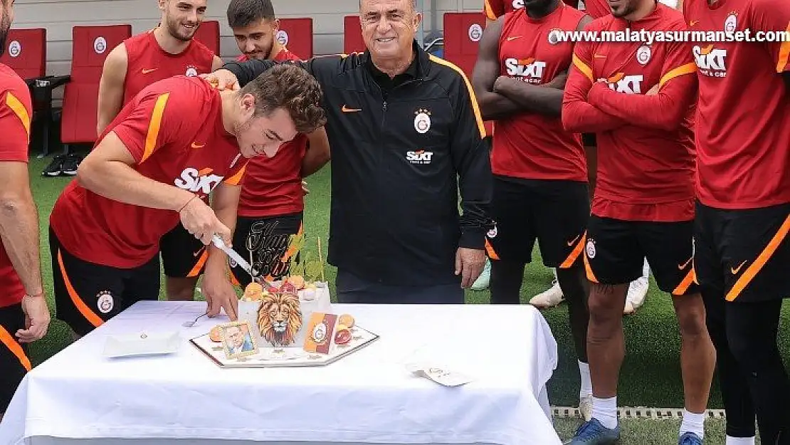 Galatasaray'da Fatih Terim'in doğum günü kutlandı