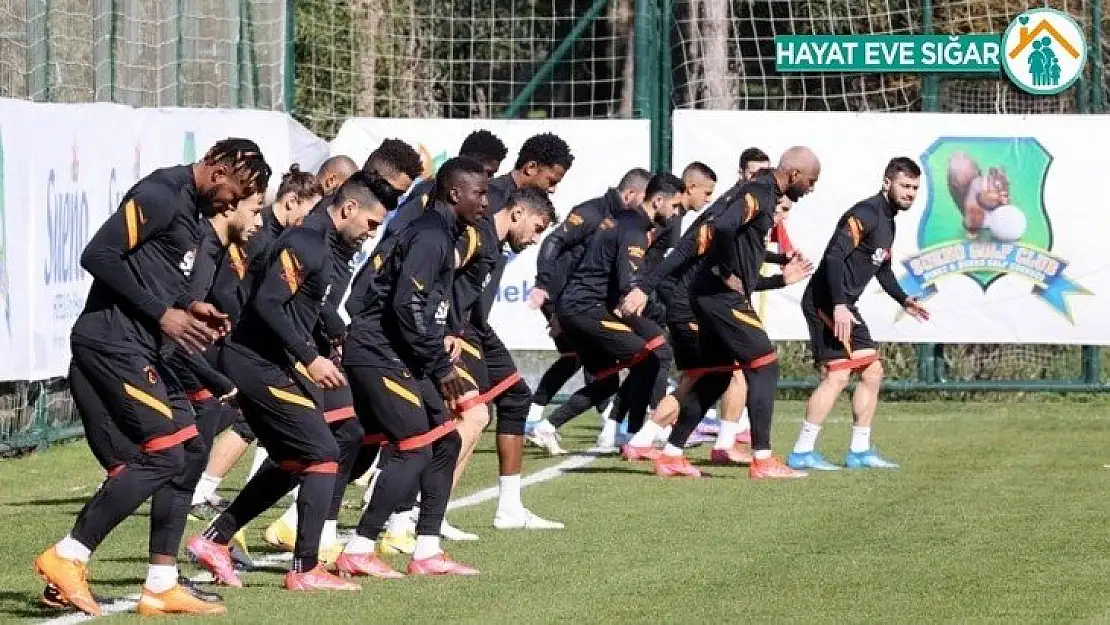 Galatasaray hazırlıklarını Antalya'da sürdürdü