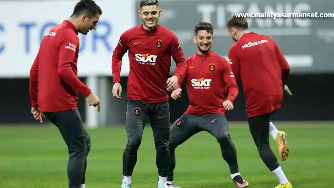 Galatasaray, hazırlıklarını sürdürüyor