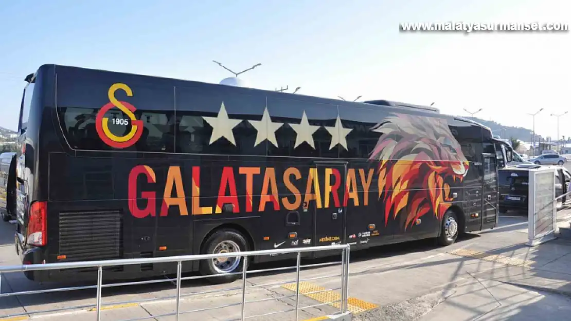 Galatasaray kafilesi Alanyaspor maçı için Gazipaşa'da