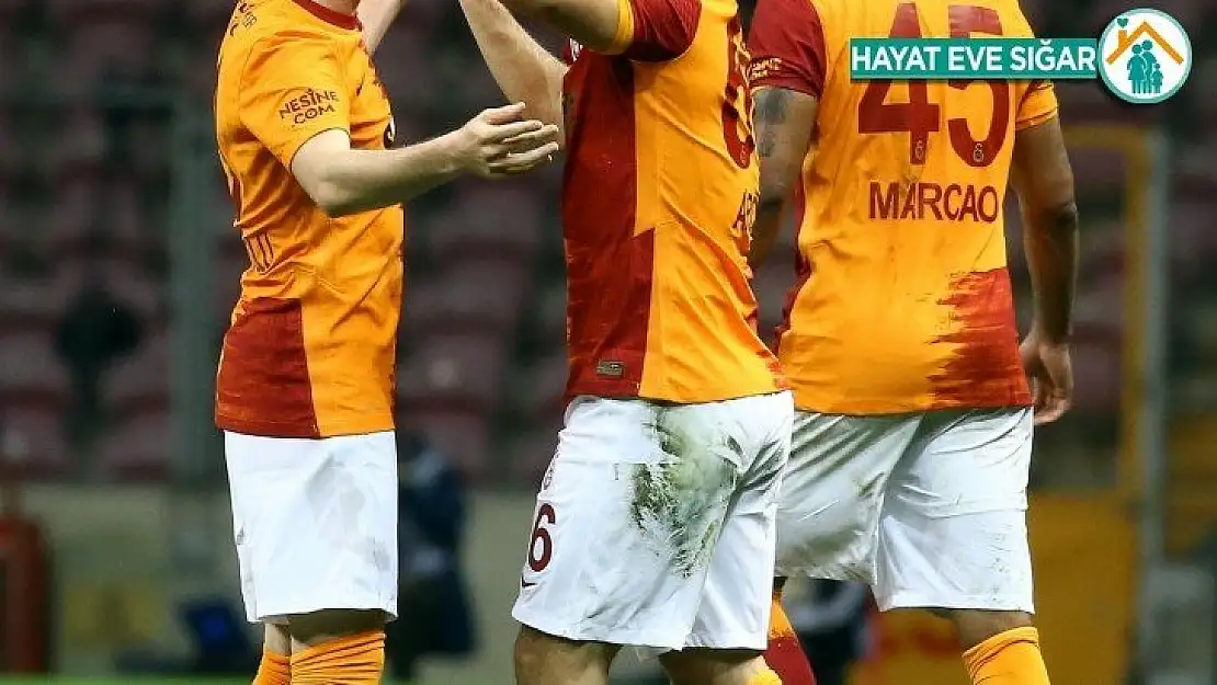 Galatasaray şampiyonluk şansını sürdürdü