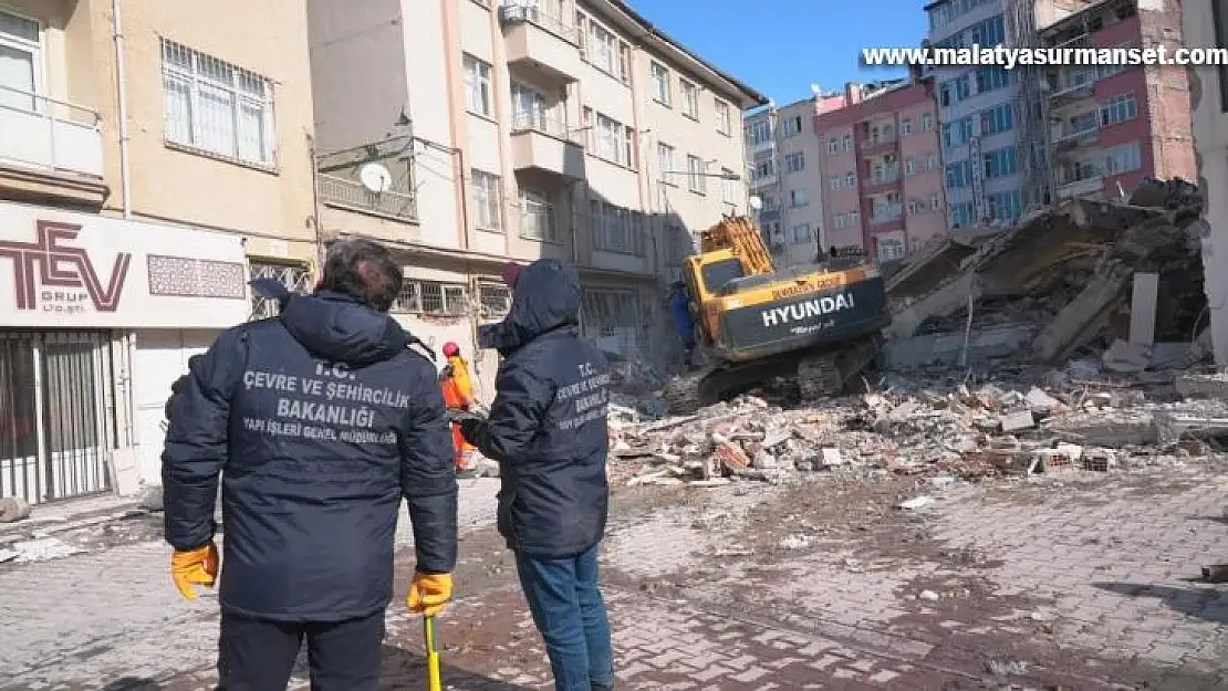 Gaziantep'te 27 bin 987 bağımsız birimin ağır hasarlı ve yıkık olduğu tespit edildi