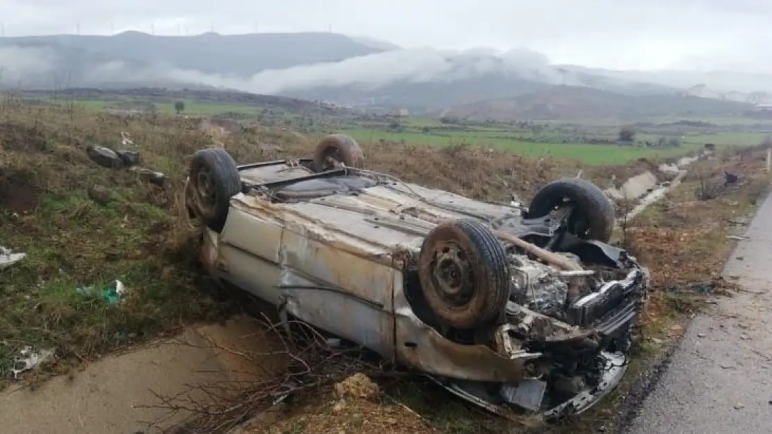 Gaziantep'te otomobil takla attı: 3 yaralı