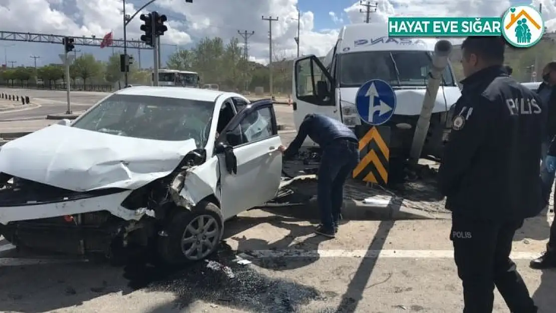 Gaziantep'te trafik kazası: 2 yaralı