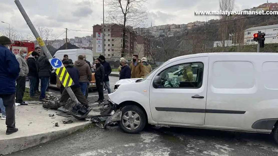 Gaziosmanpaşa'da kırmızı ışık ihlali 3 yaralı