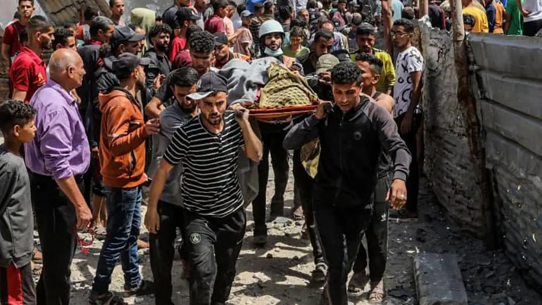 Gazze'de can kaybı 52 bin 810'a yükseldi
