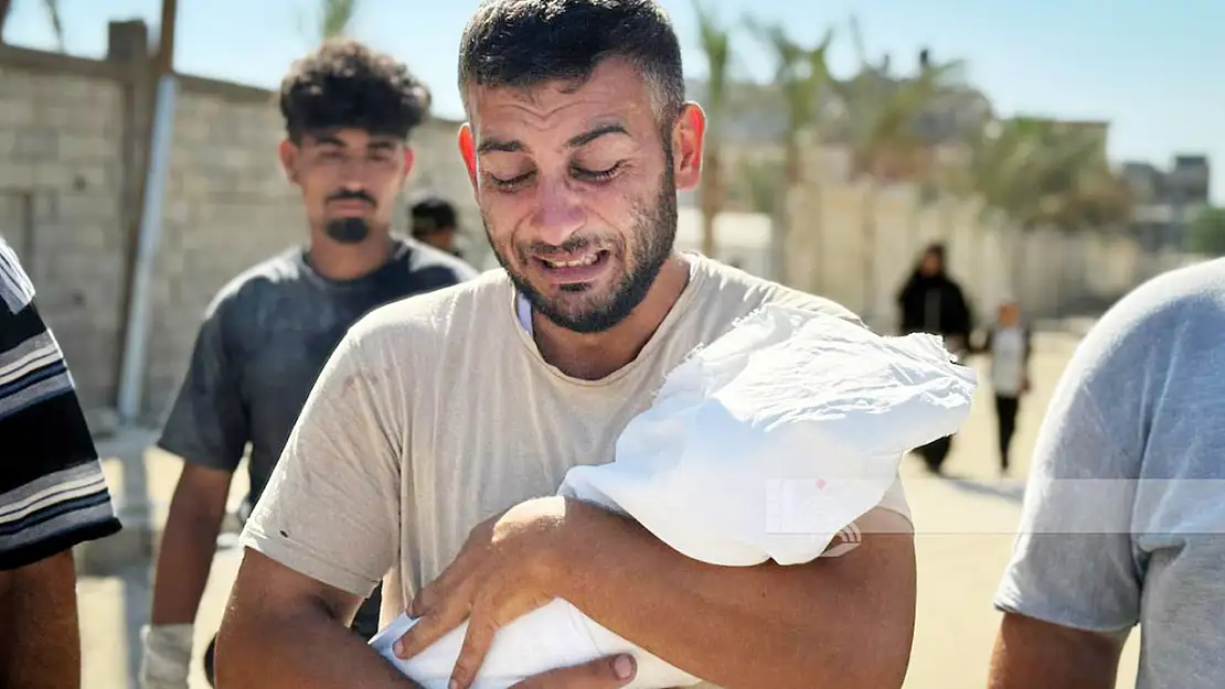 Gazze'deki soykırımda şehit sayısı 56 bin 331'e yükseldi