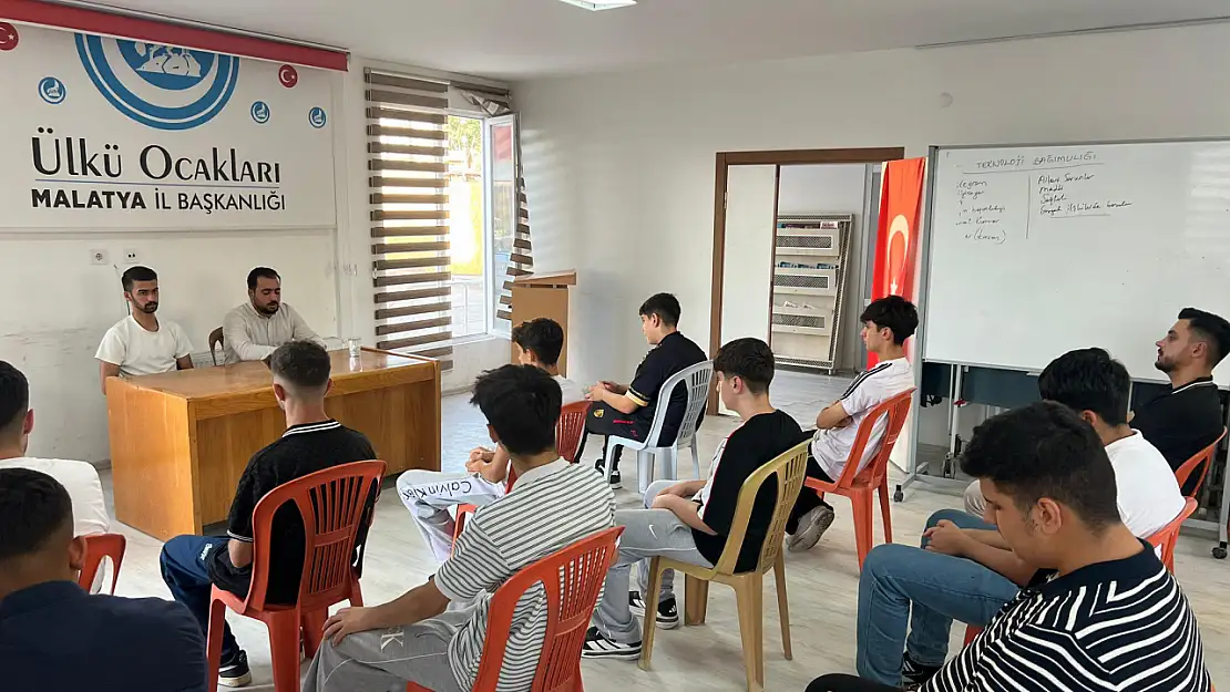 Gençlere Hem Bilgi Hem Belge Ülkü Ocakları'ndan Örnek Proje