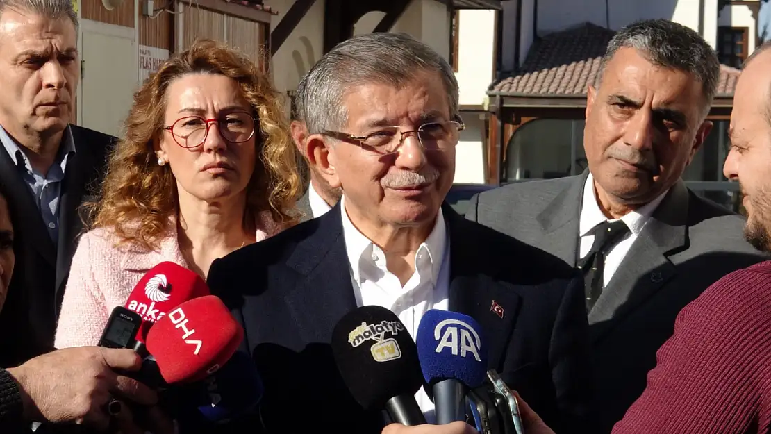 Genel Başkan Davutoğlu Malatya Hâlâ Enkaz Altında