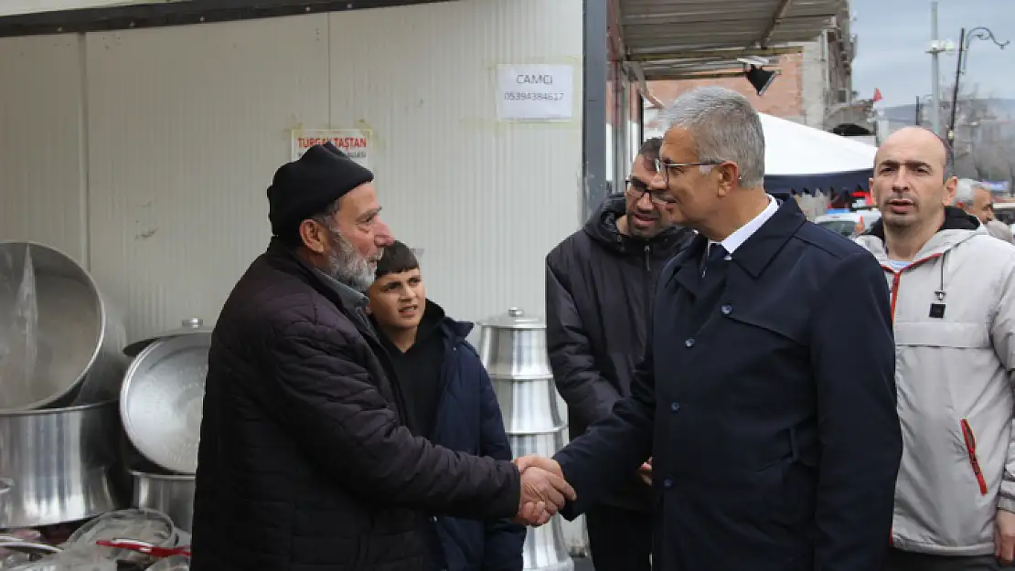 Gezer, Seçim Gezilerini Sürdürüyor