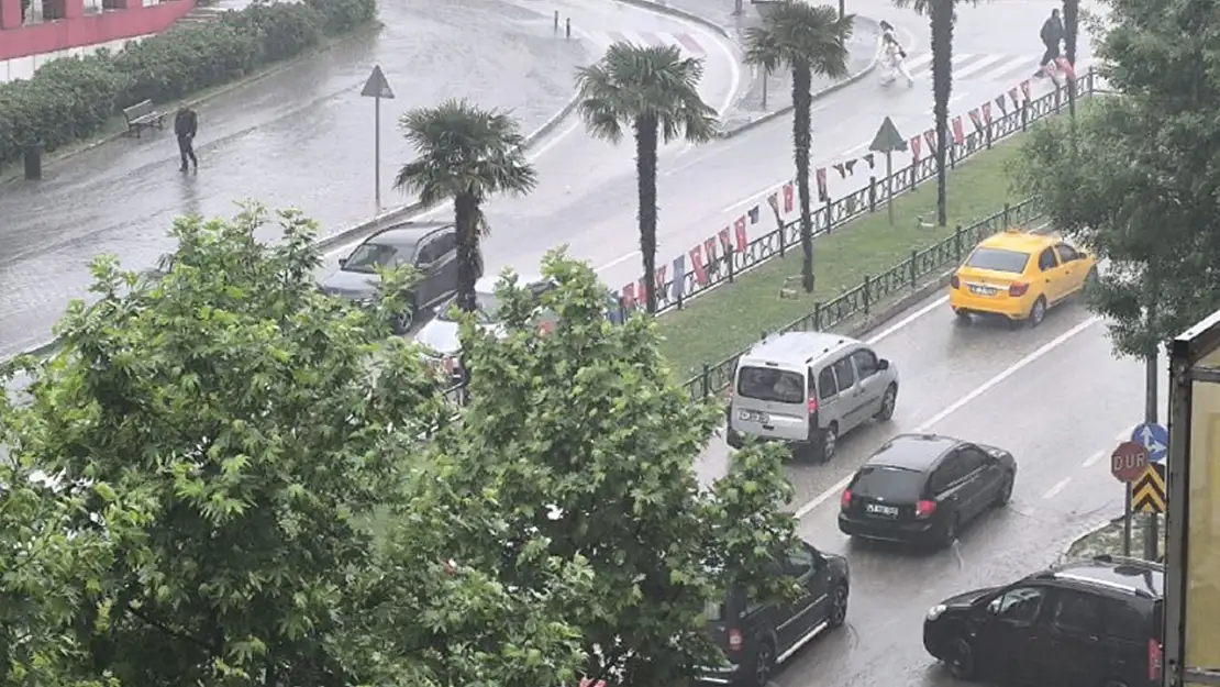 Gök Gürüldeyecek  Rüzgâr Şiddetlenecek! Hangi İller Etkilenecek?