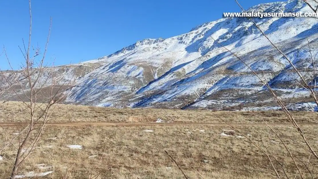 Göl manzaralı kayak merkezi kara hasret kaldı, sezon açılamadı