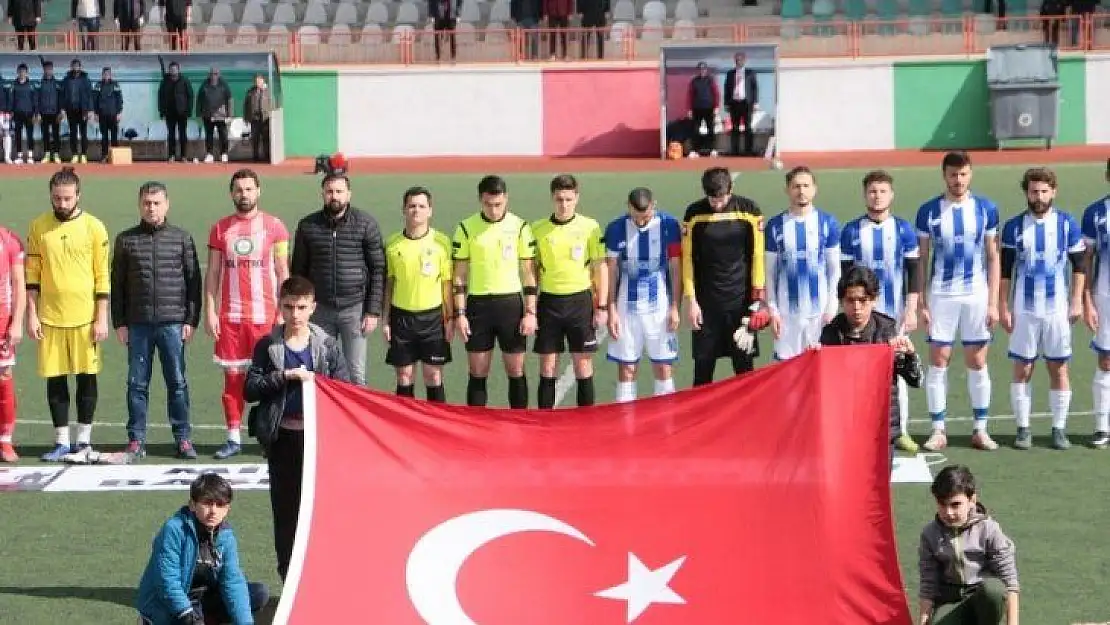 Gölbaşı Belediyespor yerini koruyor