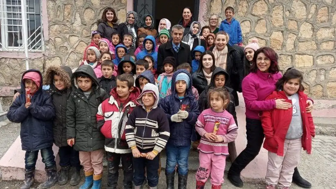 Gölbaşı ilçesinde 'Bir çocukta sen güldür' projesi