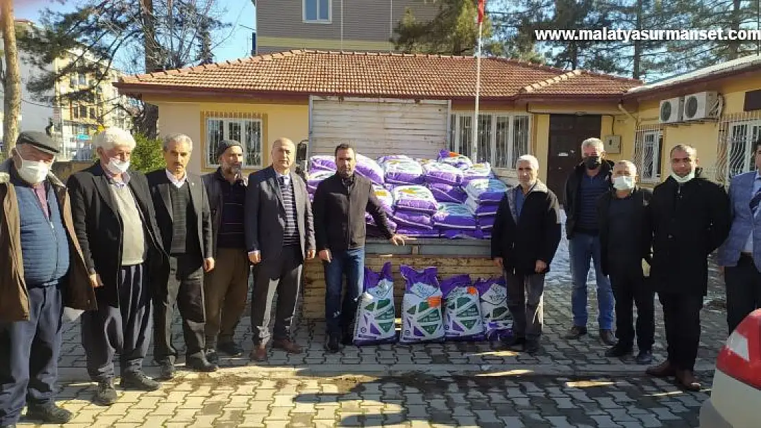 Gölbaşı'nda çiftçilere Macar Fiği tohumu dağıtıldı