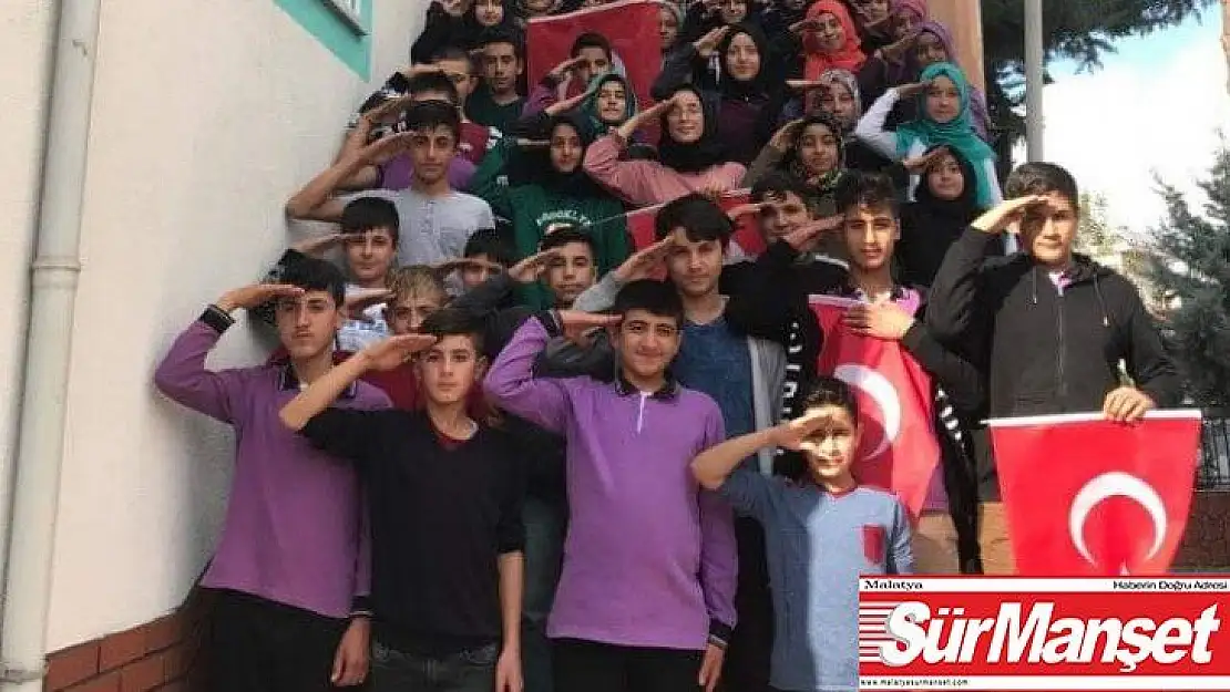 Gölbaşı'nda öğrencilerden Mehmetçiğe destek
