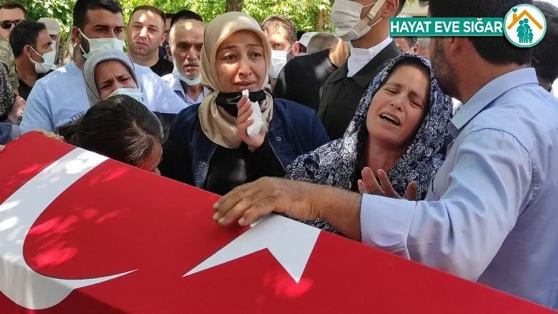 Gölette boğularak ölen Uzman Onbaşı gözyaşları arasında defnedildi