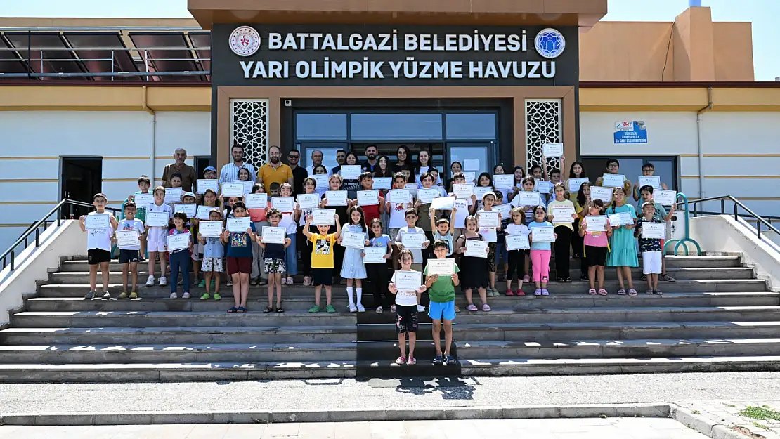 Göztepe Yarı Olimpik Yüzme Havuzu Kış Kursları Başlıyor