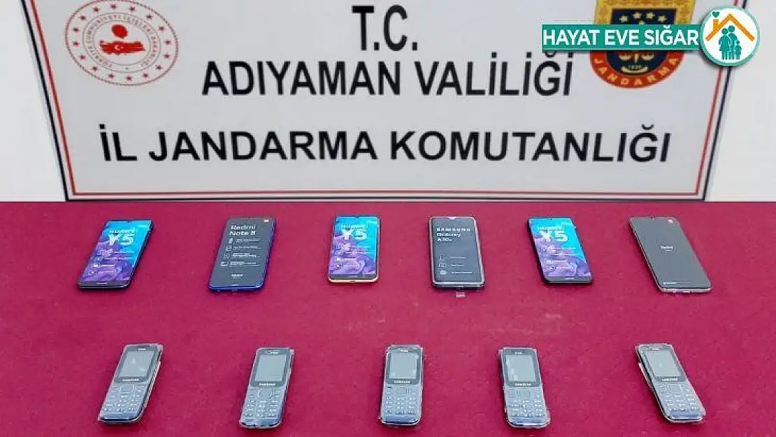 Gümrük kaçağı cep telefonları ele geçirildi