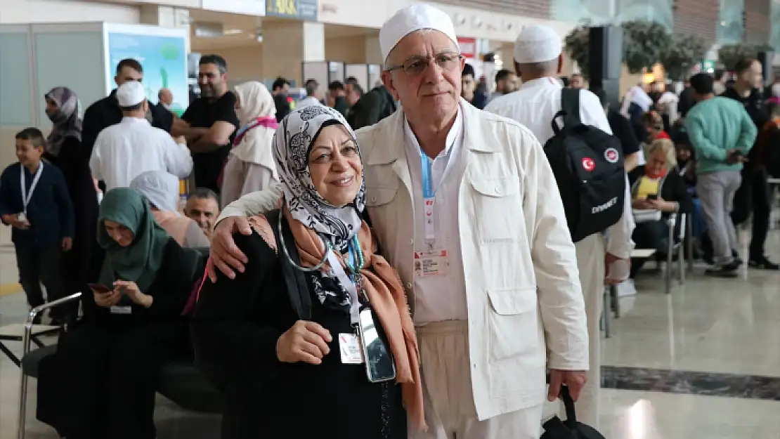 Hacı adayları dualarla kutsal topraklara uğurlandı