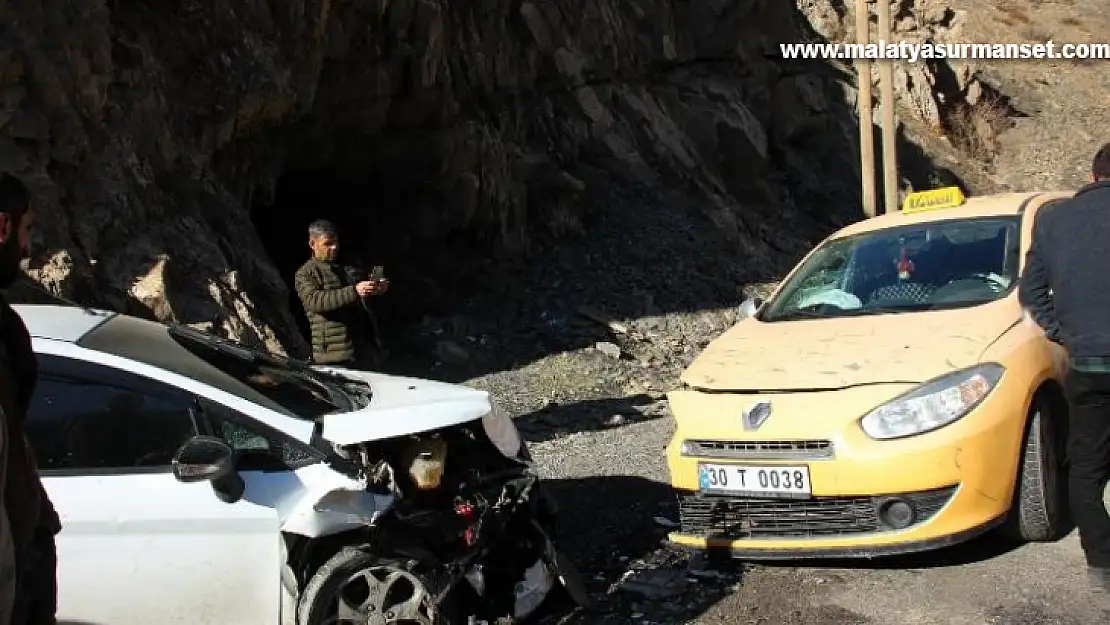 Hakkari'de trafik kazası: 7 yaralı