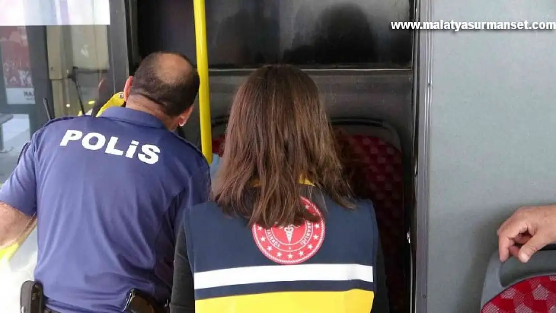 Halk otobüsündeki uyku krizi ekipleri seferber ettirdi