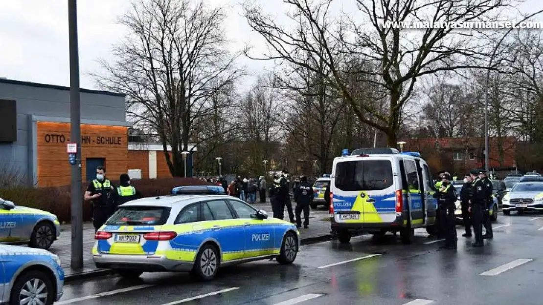 Hamburg'da okula operasyon