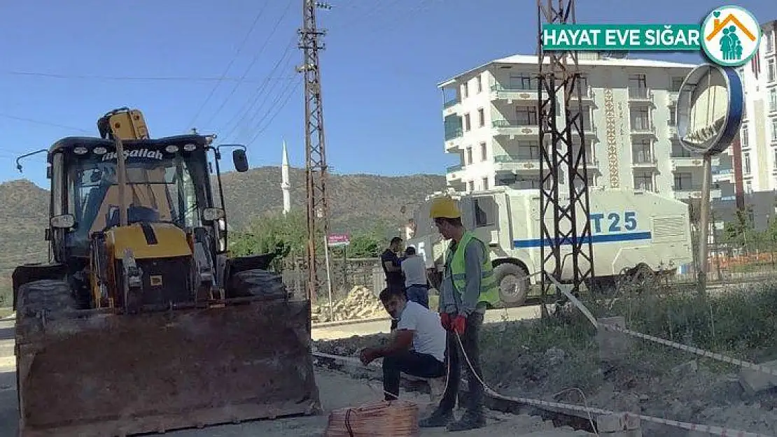 Hani'de yenilenen elektrik şebekesi eylülde tamamlanıyor