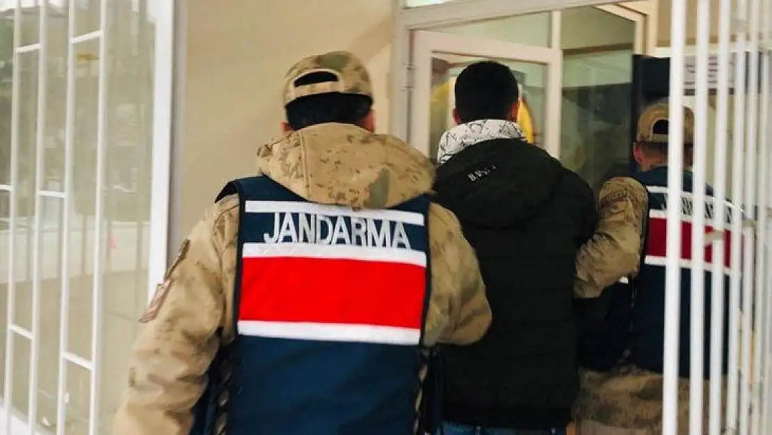 Hatay'da göçmen kaçakçısı 1 kişi tutuklandı