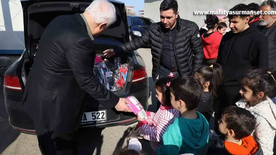 Hatipoğlu'ndan depremzedelere moral ziyareti