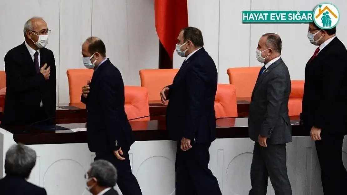 Hazine ve Maliye Bakanı Lütfi Elvan yemin etti.