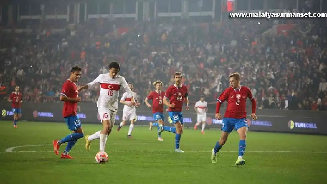 Hazırlık maçı: Türkiye: 1 - Çekya: 0 (İlk yarı)