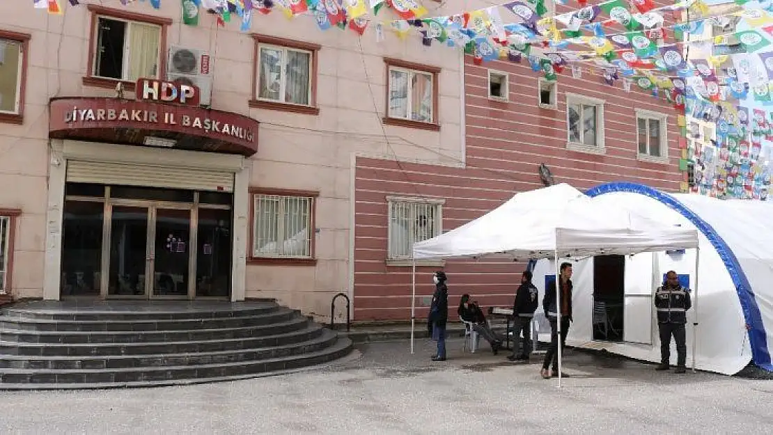 HDP önündeki ailelerin evlat nöbeti 213'üncü gününde