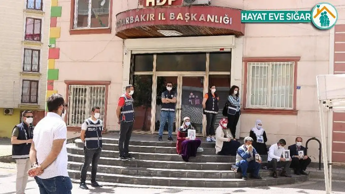 HDP önündeki ailelerin evlat nöbeti 254'üncü gününde
