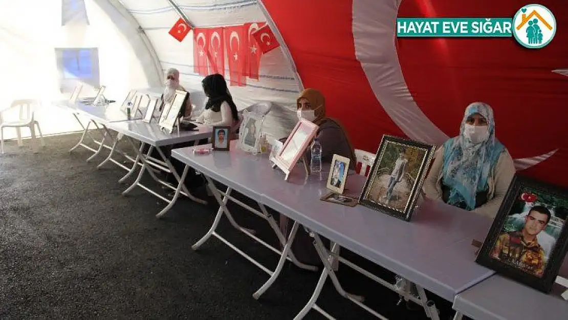 HDP önündeki ailelerin evlat nöbeti 275'inci gününde