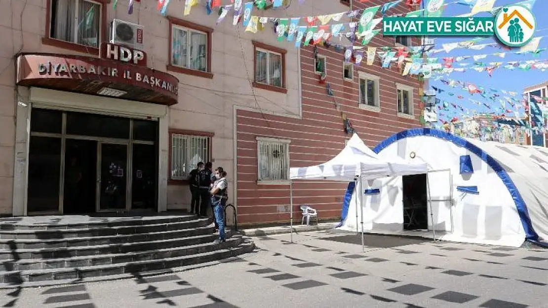 HDP önündeki ailelerin evlat nöbeti 278'inci gününde