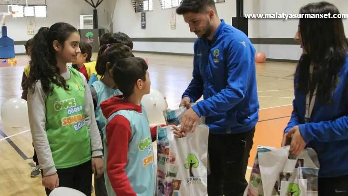 Hem becerilerini test ediyor hem de eğleniyorlar