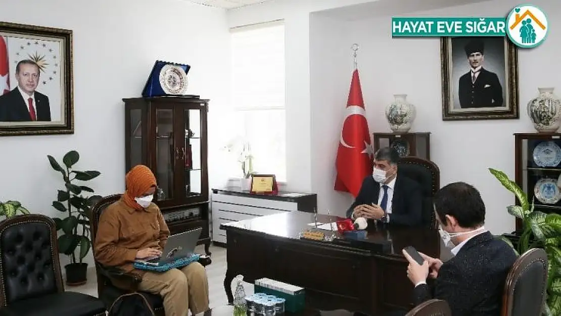 Her hasta arasında yarım saatlik süre olacak