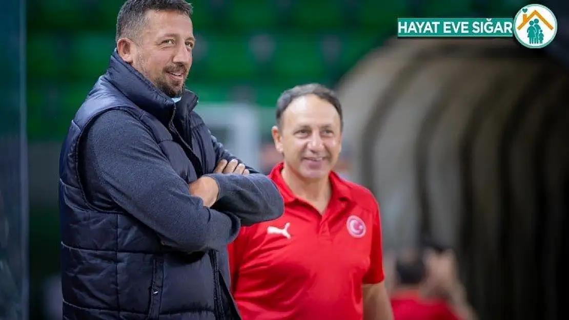 Hidayet Türkoğlu, A Milli Erkek Basketbol Takımı'nın antrenmanını takip rtti