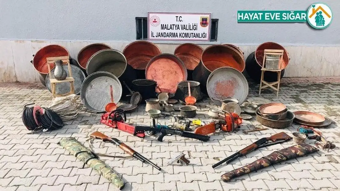 Hırsızlar jandarma kontrolüne takıldı