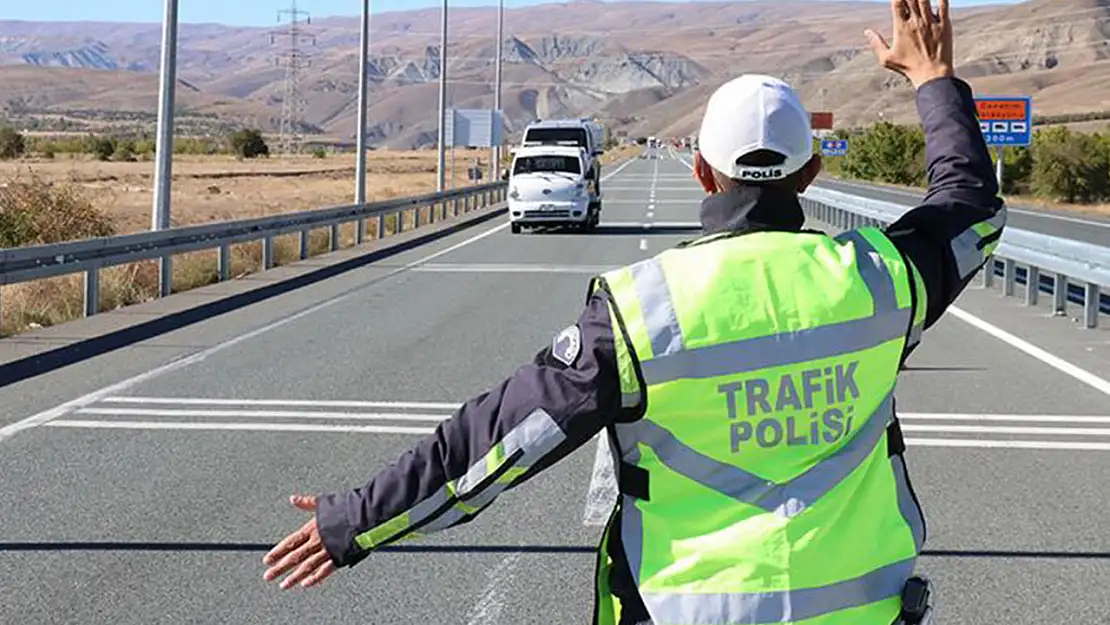 Hız İhlali İlk Sırada! 133 Bin Sürücü Radar Denetimine Takıldı