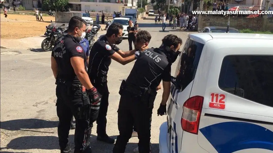 Husumetli aileler birbirine girdi, polis ayırmakta güçlük çekti