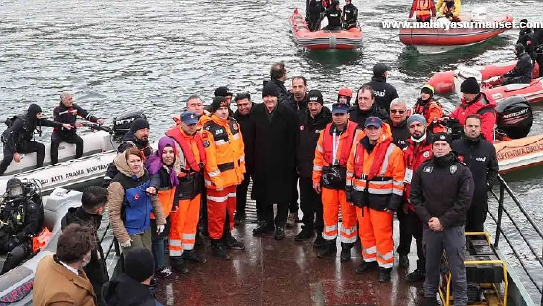 İçişleri Bakanı Soylu, Eğil ilçesinde AFAD'ın dalış tatbikatını izledi