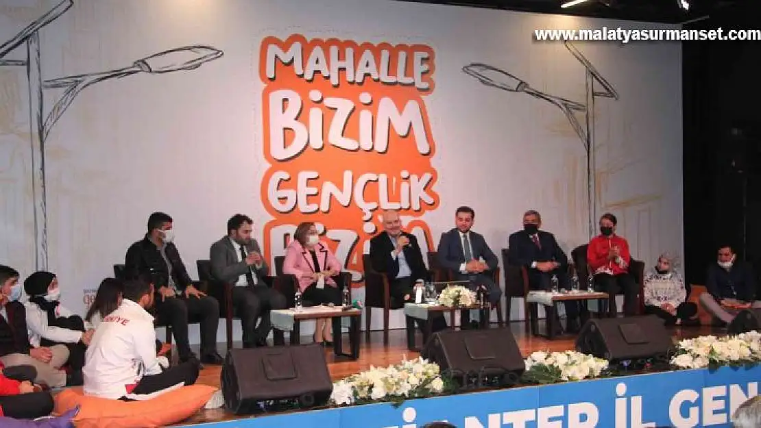 İçişleri Bakanı Soylu, Gaziantep'te gençlerle buluştu