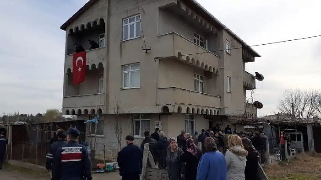 İdlib'de şehit olan Uzman Onbaşı Nihat Kara'nın ailesine haber verildi